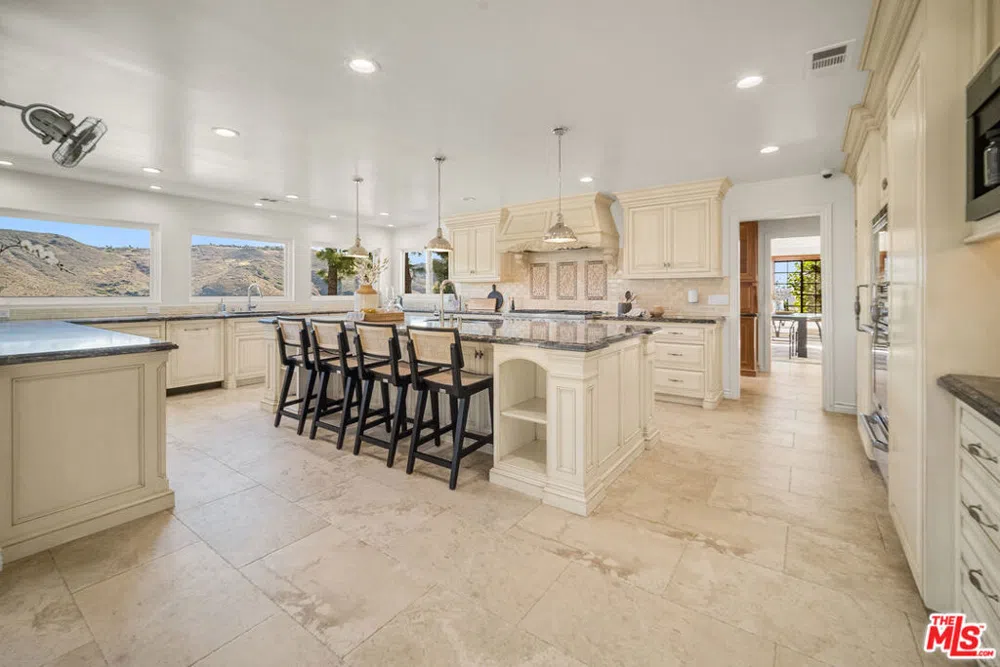 11875 Pradera Road Camarillo, CA 93012