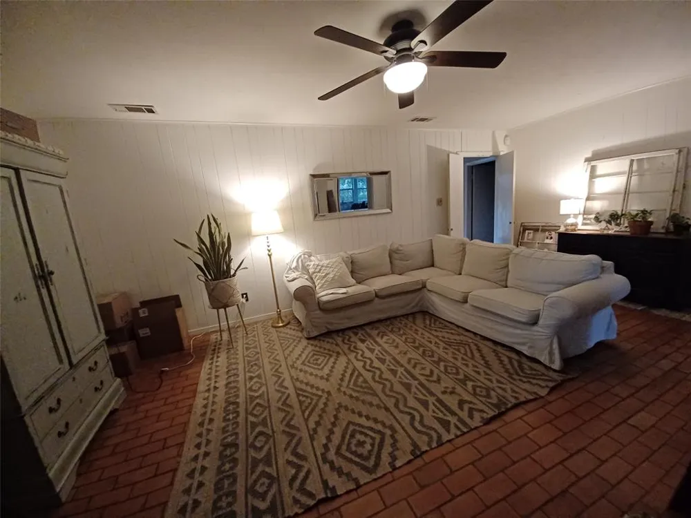 415 Magnolia Street Denton, TX 76201