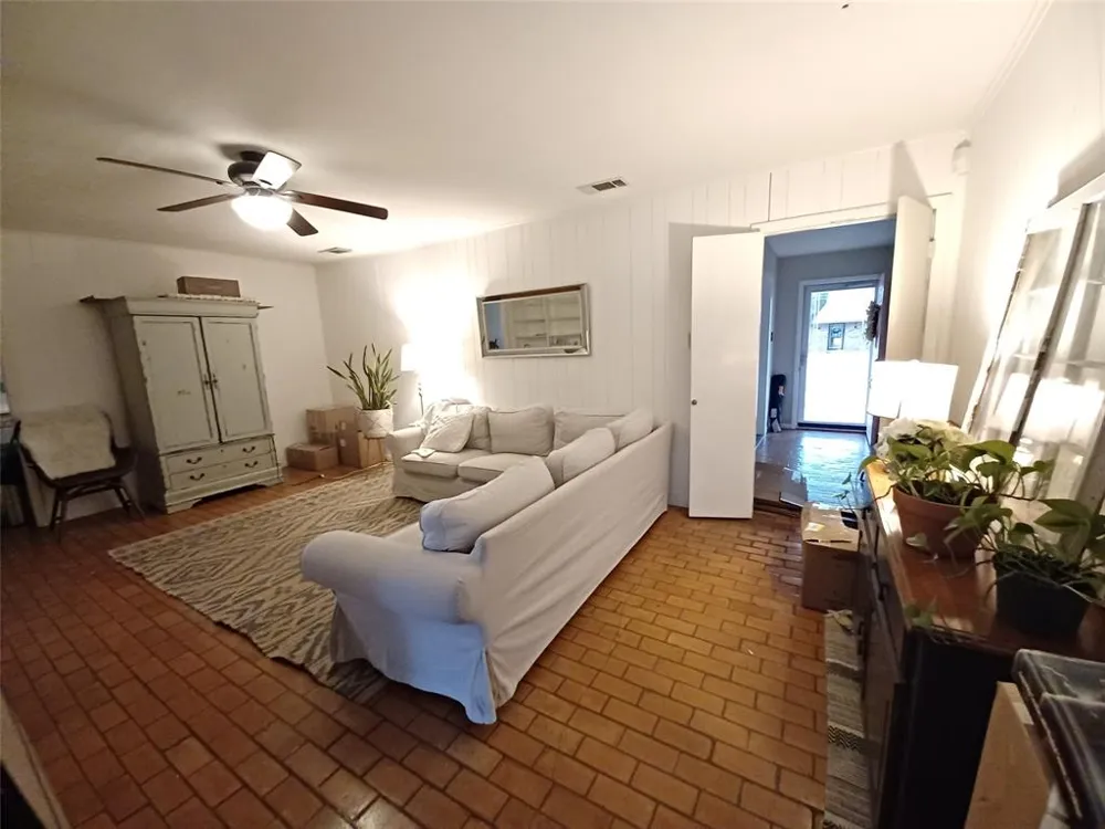415 Magnolia Street Denton, TX 76201