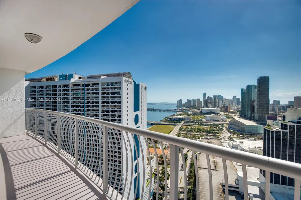 1750 Bayshore Dr #3512 Miami, FL 33132