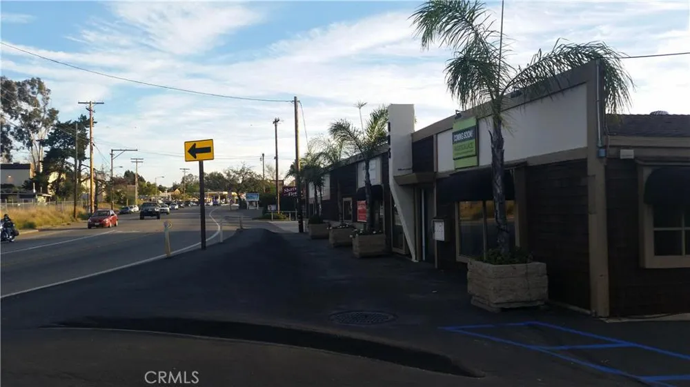 805 E Mission Road Fallbrook, CA 92028