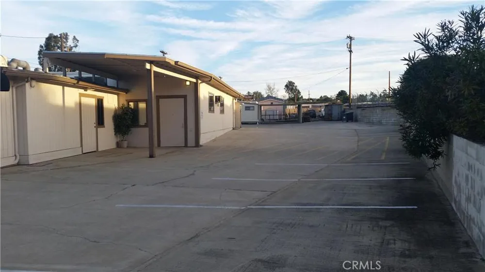 805 E Mission Road Fallbrook, CA 92028