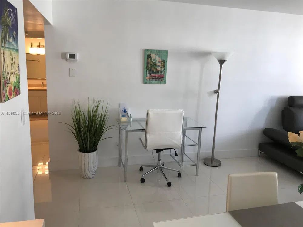 100 Lincoln Rd #808 Miami Beach, FL 33139