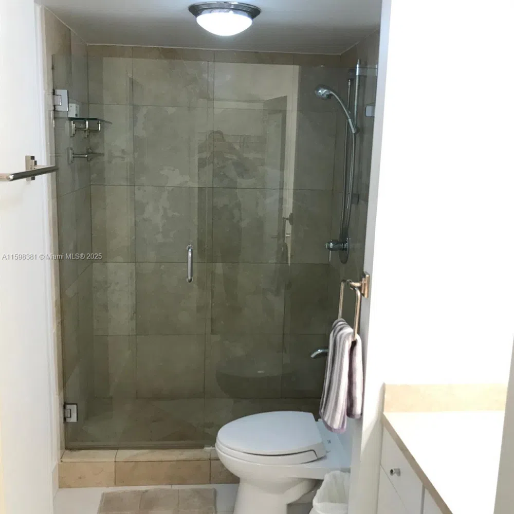 100 Lincoln Rd #808 Miami Beach, FL 33139