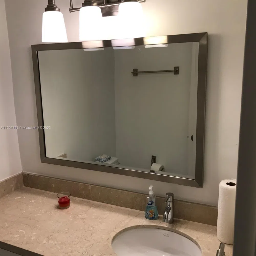 100 Lincoln Rd #808 Miami Beach, FL 33139