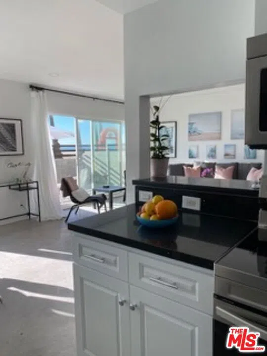 2609 Ocean Front Walk Venice, CA 90291