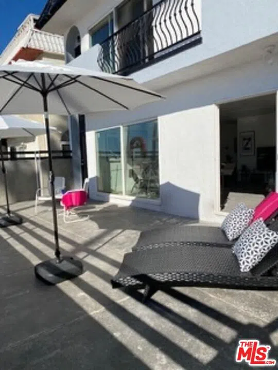 2609 Ocean Front Walk Venice, CA 90291