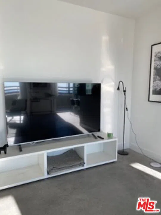 2609 Ocean Front Walk Venice, CA 90291