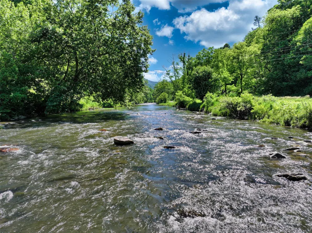 3065 Piney Hill Road Burnsville, NC 28714