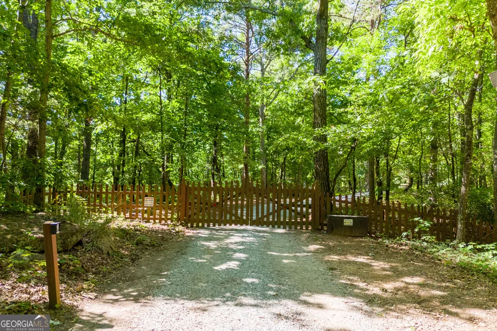 5012 Alec Mountain RD Clarkesville, GA 30523