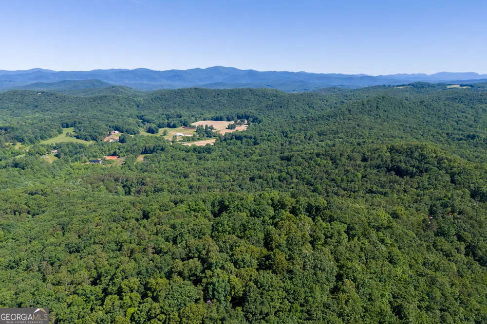 5012 Alec Mountain RD Clarkesville, GA 30523