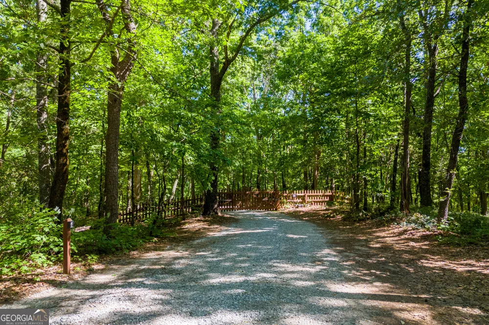 5012 Alec Mountain RD Clarkesville, GA 30523