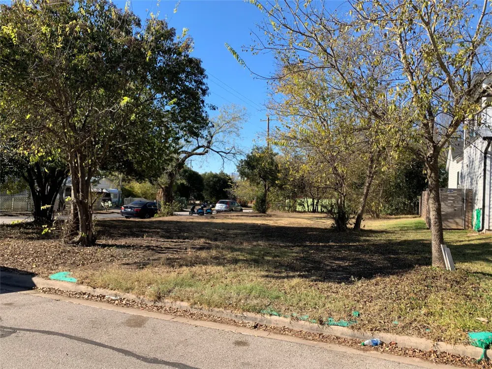1600 Walnut Avenue Austin, TX 78702