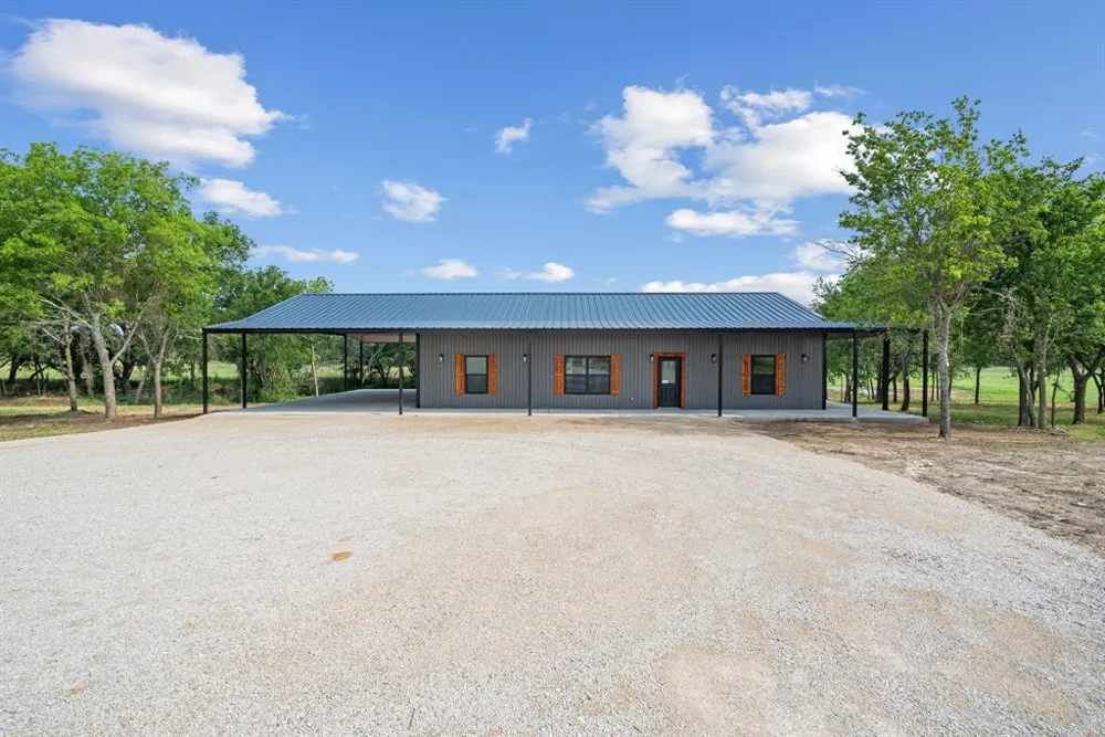 1355 County Road 304 Dublin, TX 76446