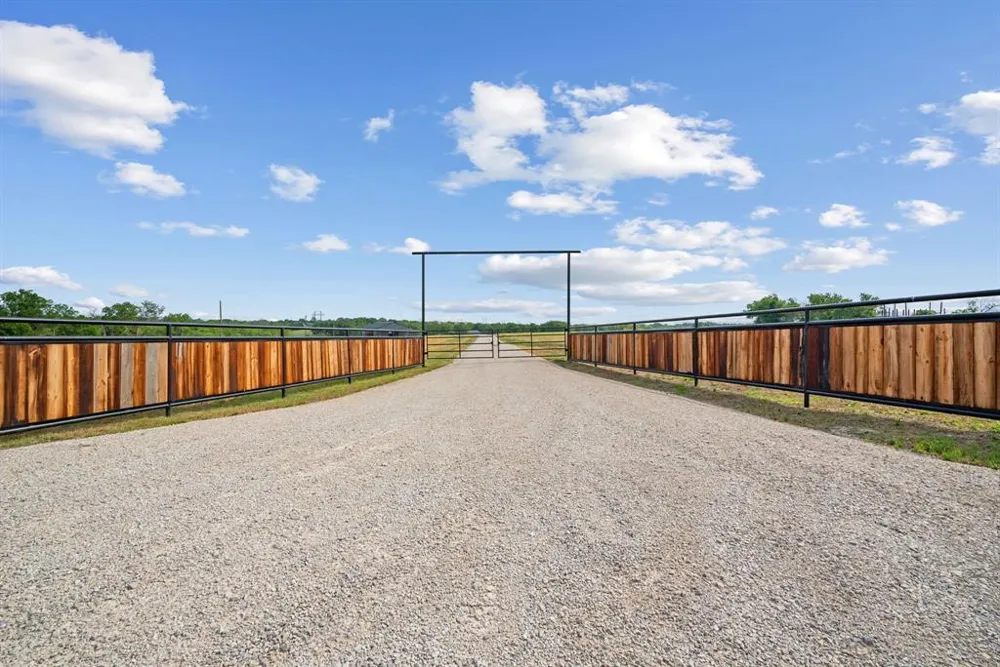 1355 County Road 304 Dublin, TX 76446