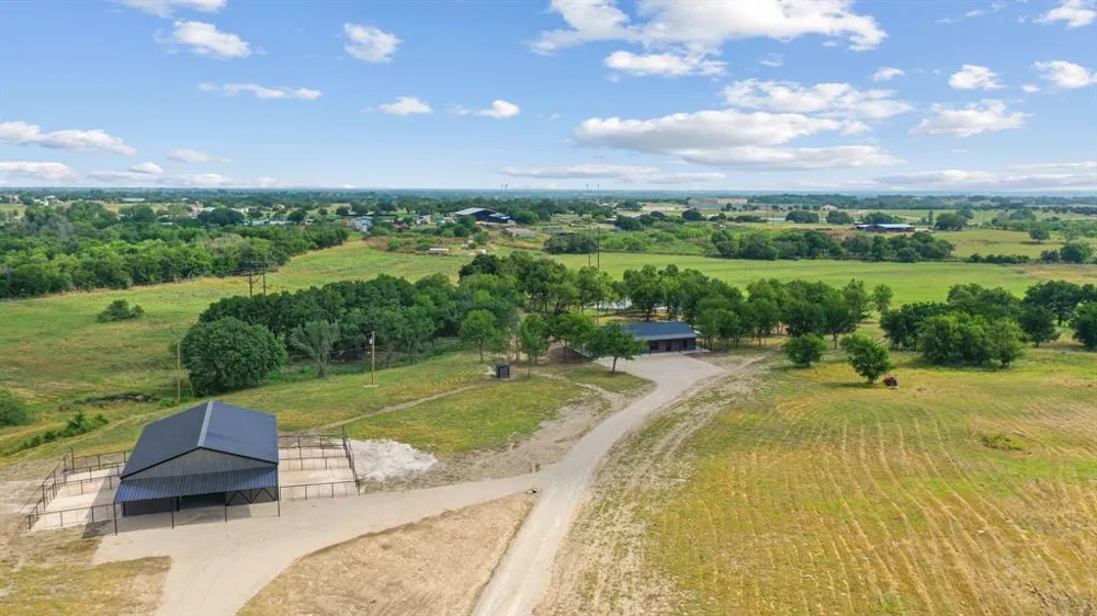 1355 County Road 304 Dublin, TX 76446