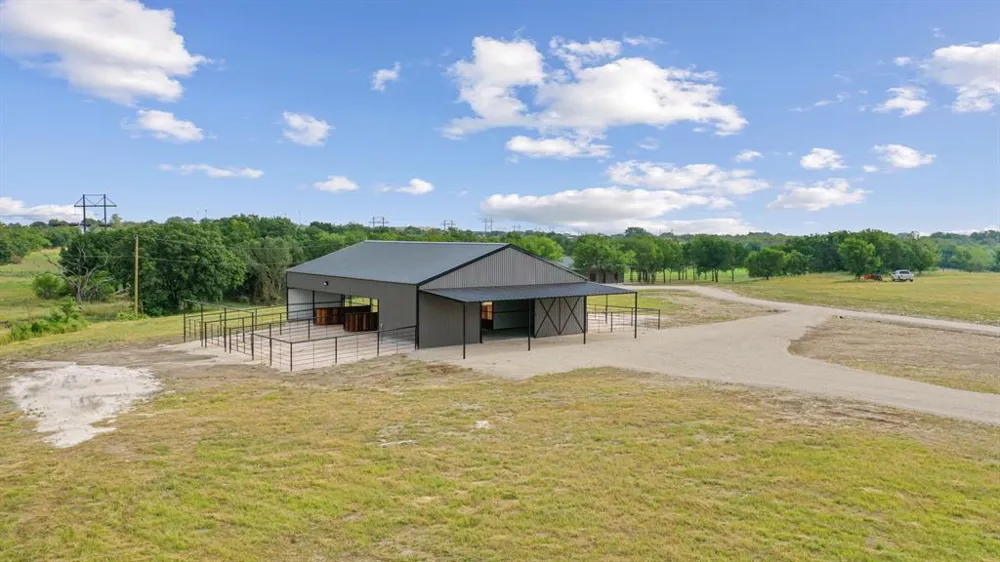 1355 County Road 304 Dublin, TX 76446