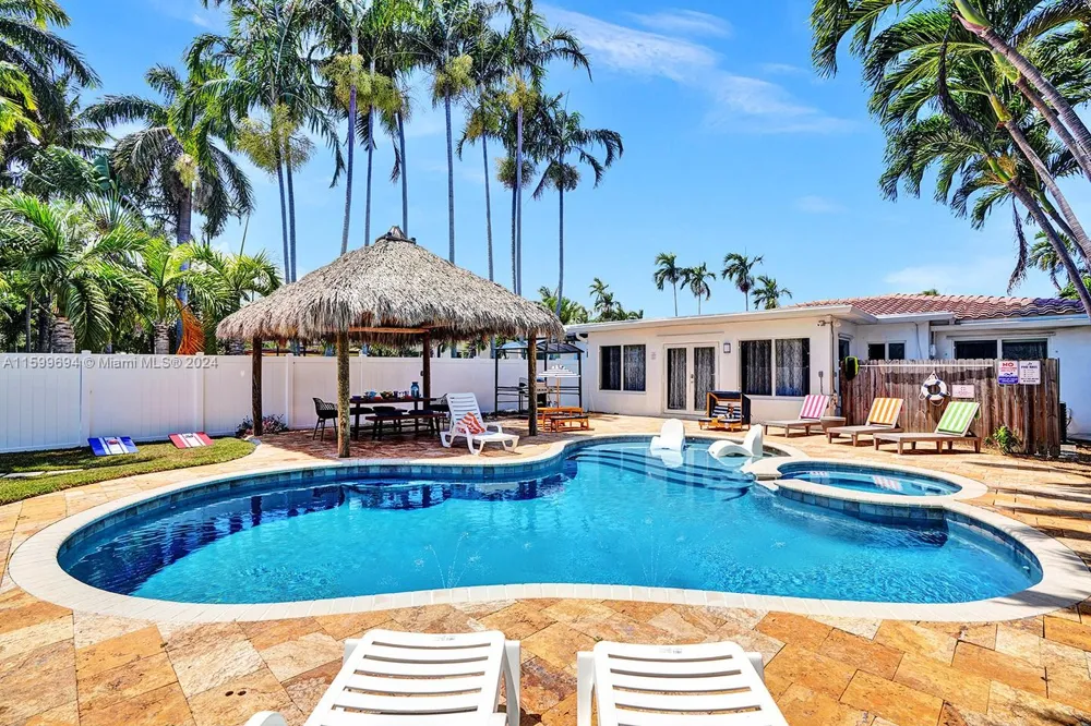 1206 Lincoln St Hollywood, FL 33019