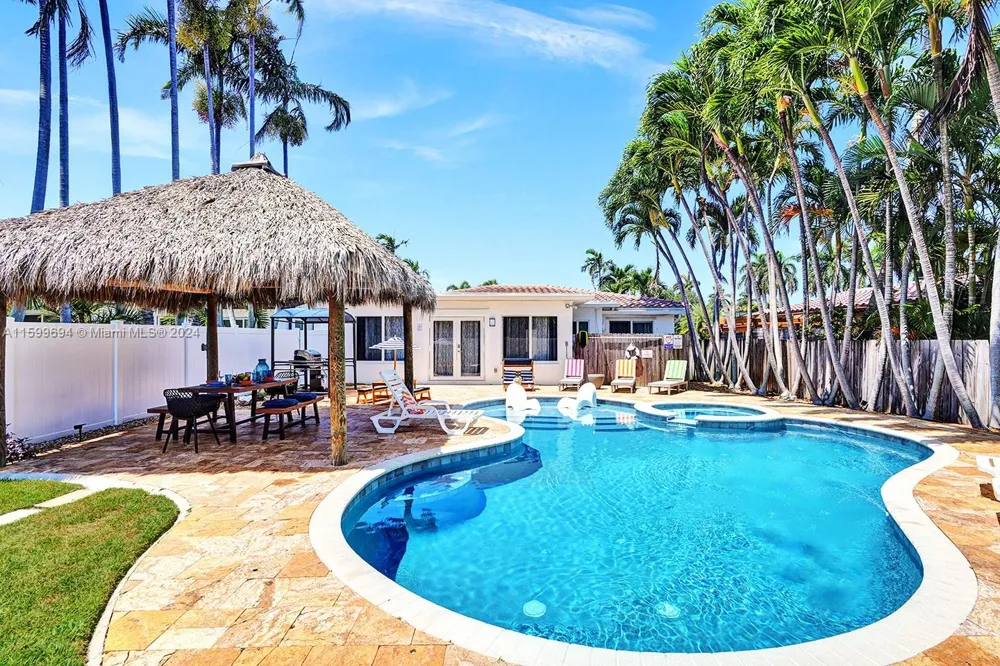 1206 Lincoln St Hollywood, FL 33019