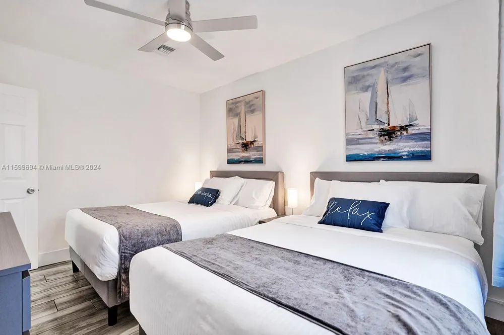 1206 Lincoln St Hollywood, FL 33019