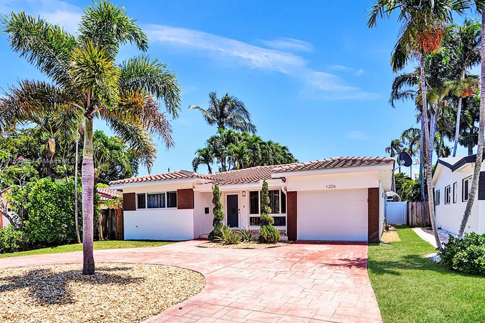 1206 Lincoln St Hollywood, FL 33019