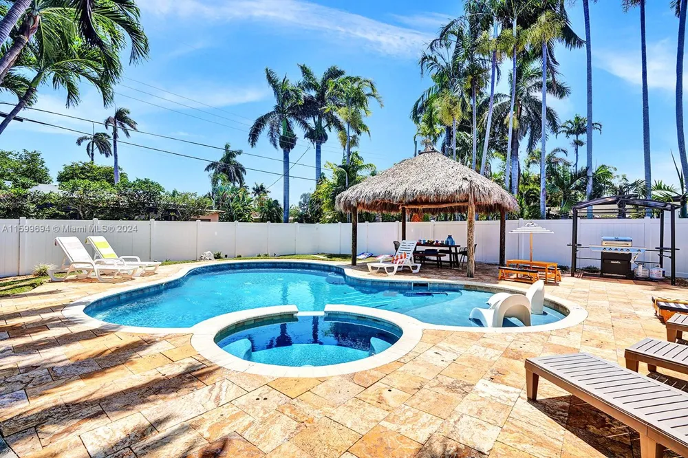 1206 Lincoln St Hollywood, FL 33019