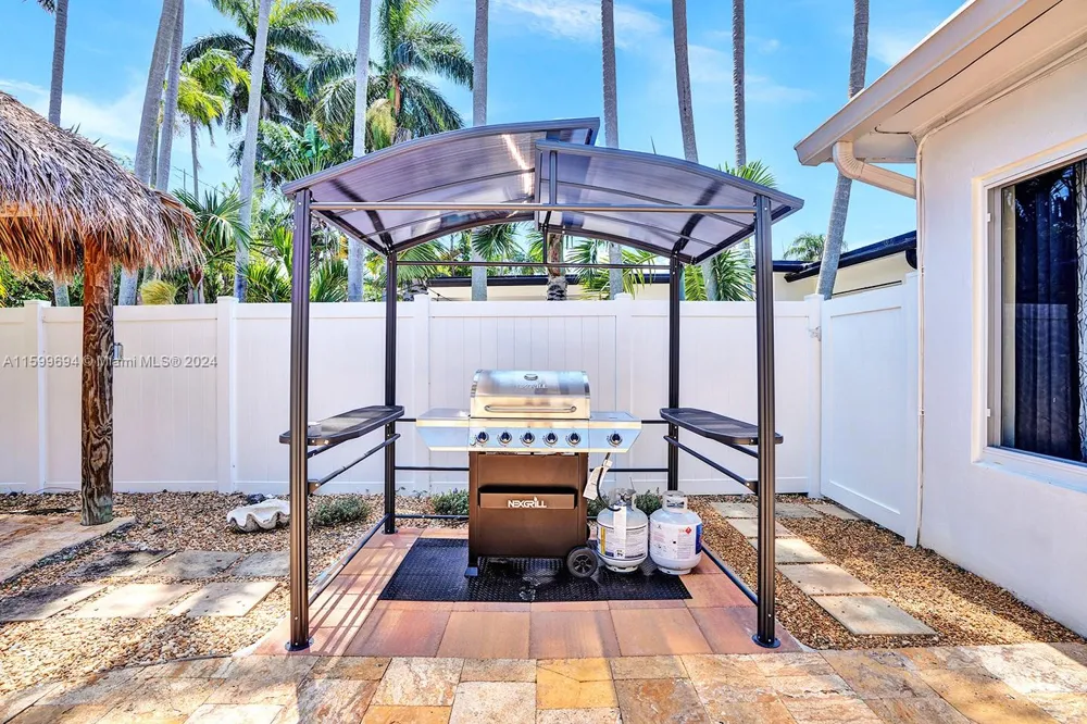 1206 Lincoln St Hollywood, FL 33019