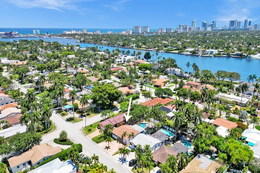 1206 Lincoln St Hollywood, FL 33019