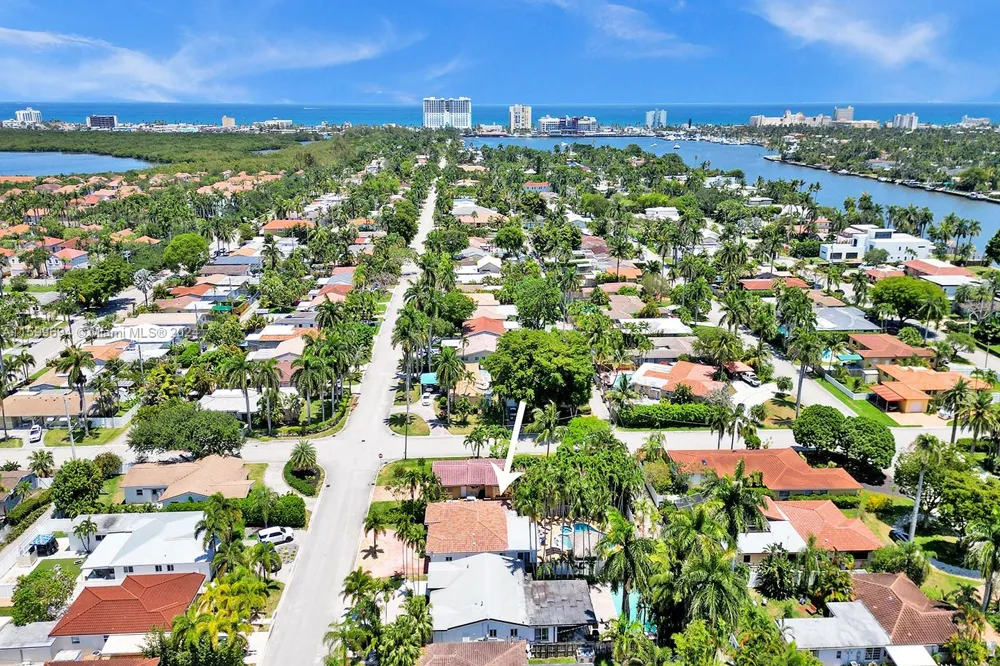 1206 Lincoln St Hollywood, FL 33019