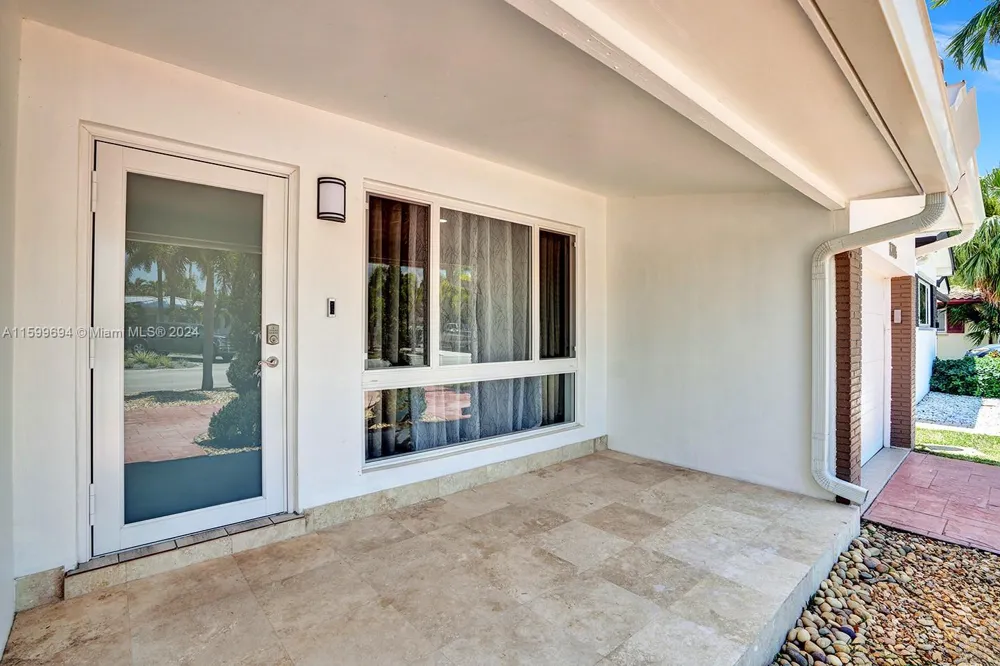 1206 Lincoln St Hollywood, FL 33019