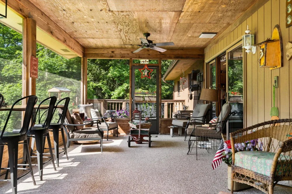 6634 Newcosta Avenue Stanwood, MI 49346