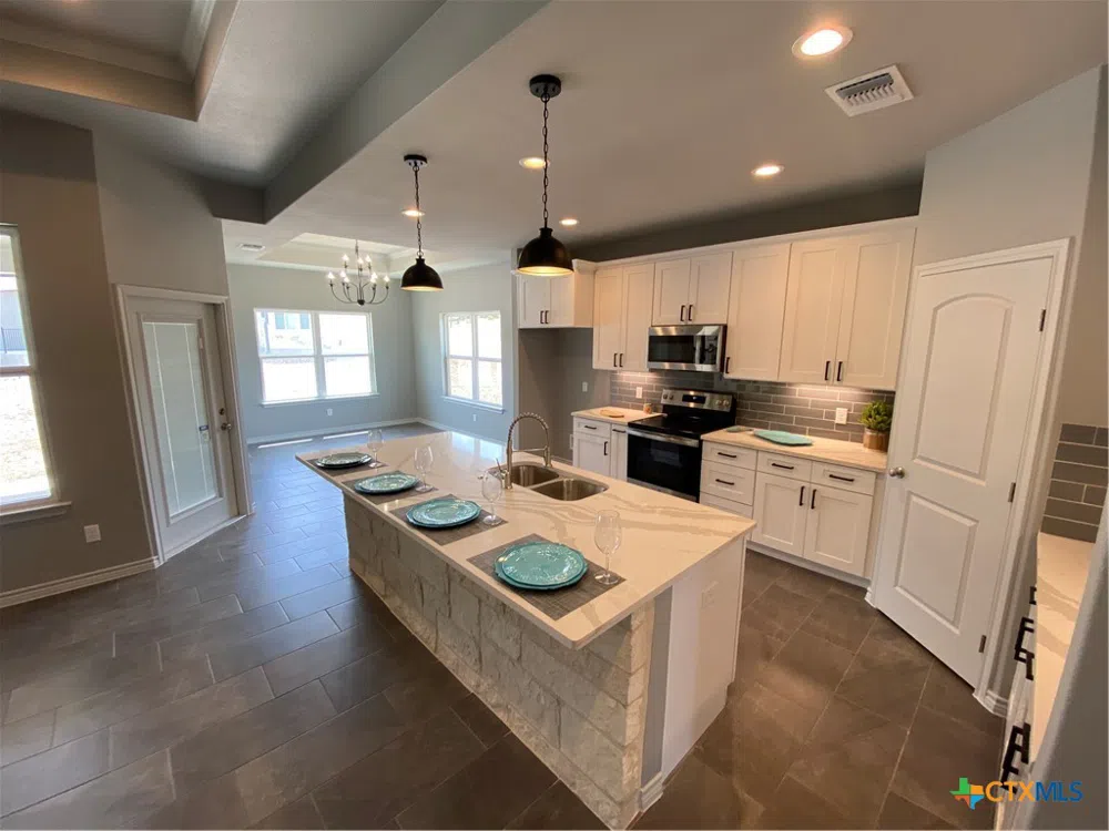 120 S Calvin Barrett Blanco, TX 78606