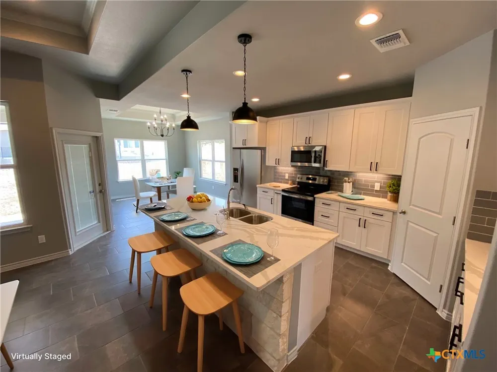120 S Calvin Barrett Blanco, TX 78606