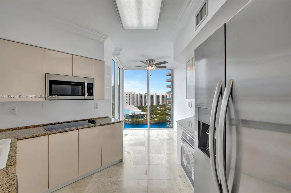3370 Hidden Bay Dr #1208 Aventura, FL 33180