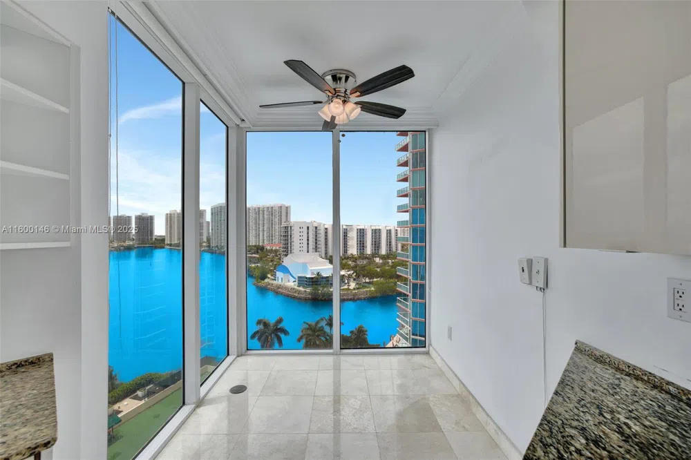 3370 Hidden Bay Dr #1208 Aventura, FL 33180