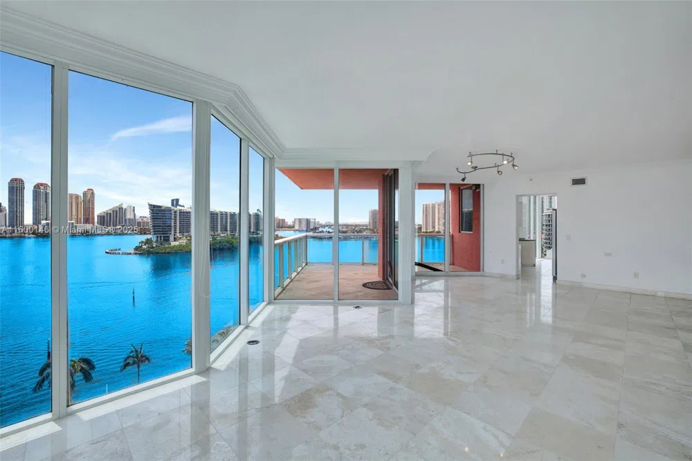 3370 Hidden Bay Dr #1208 Aventura, FL 33180