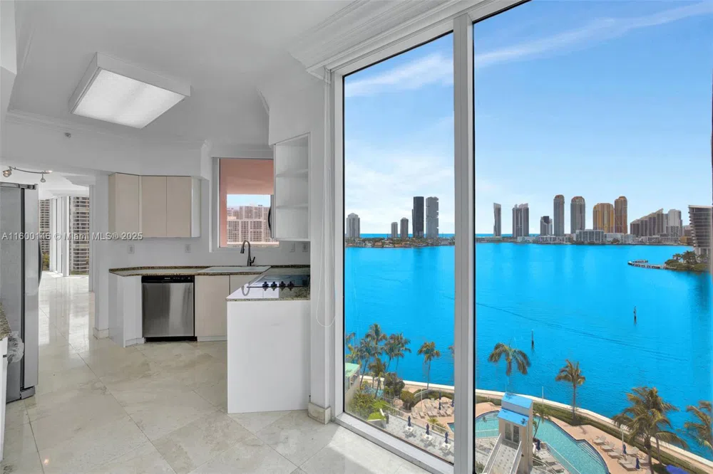 3370 Hidden Bay Dr #1208 Aventura, FL 33180