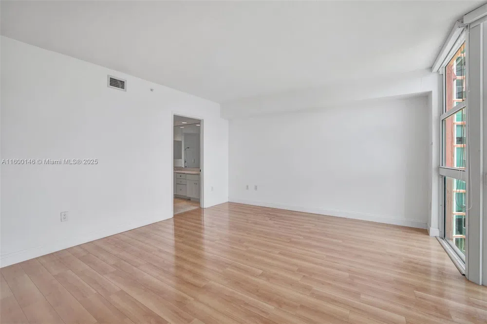 3370 Hidden Bay Dr #1208 Aventura, FL 33180