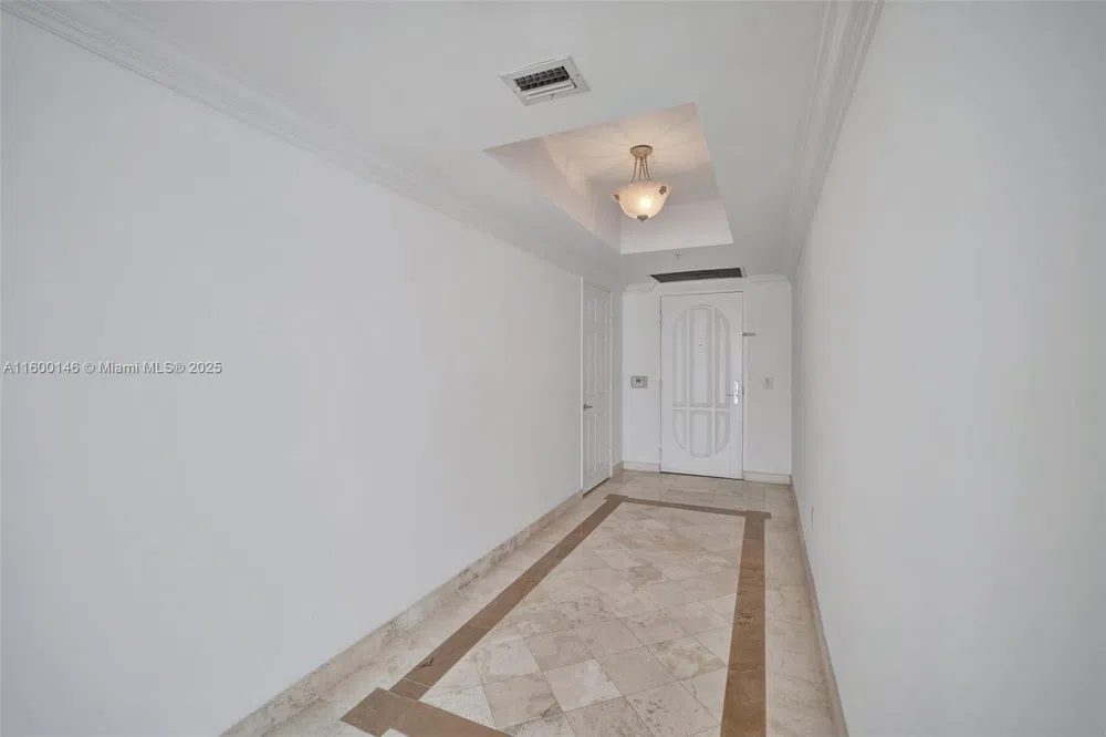 3370 Hidden Bay Dr #1208 Aventura, FL 33180