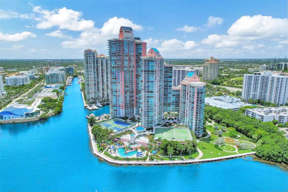 3370 Hidden Bay Dr #1208 Aventura, FL 33180