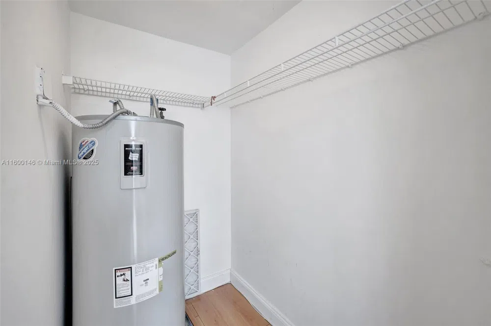 3370 Hidden Bay Dr #1208 Aventura, FL 33180