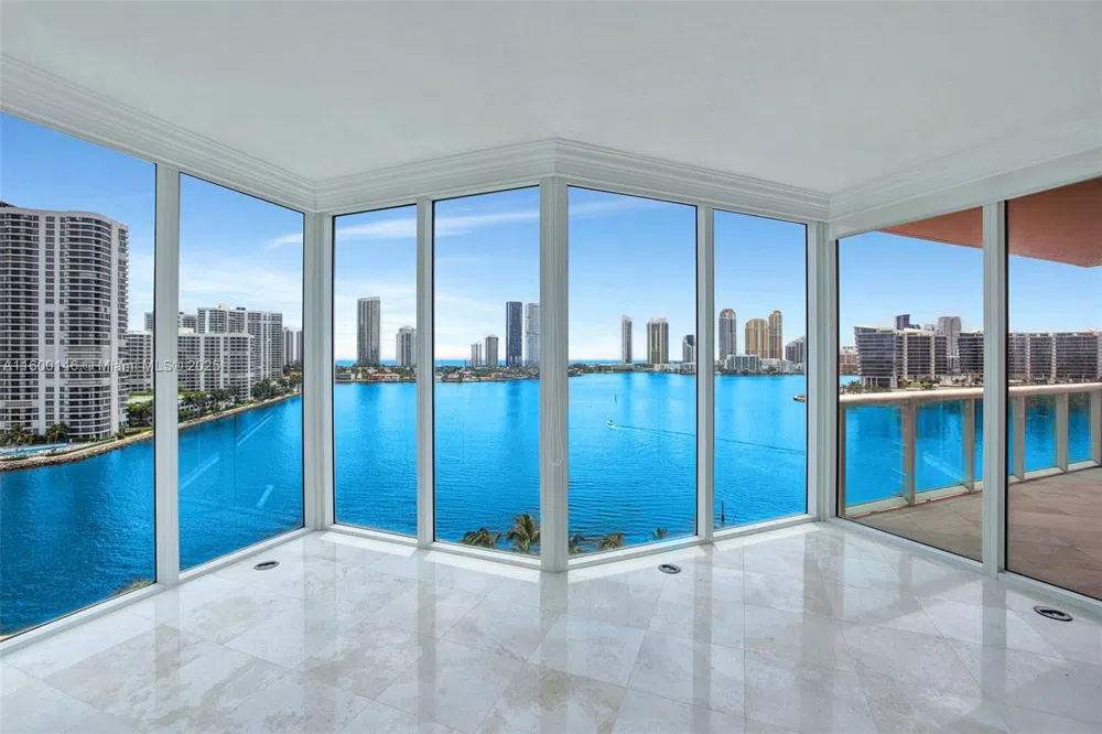 3370 Hidden Bay Dr #1208 Aventura, FL 33180