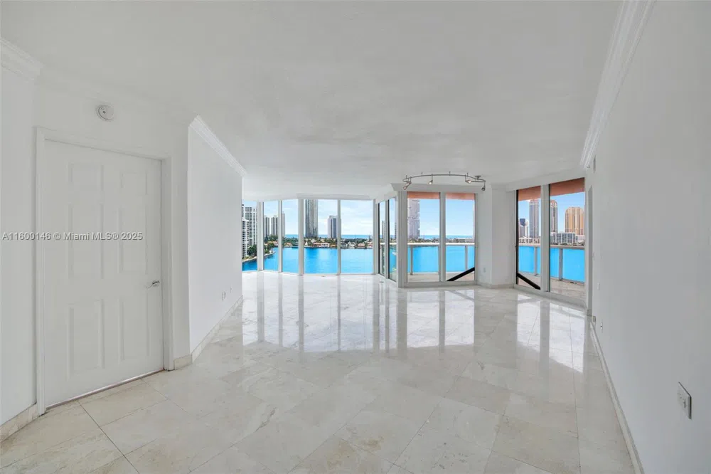 3370 Hidden Bay Dr #1208 Aventura, FL 33180
