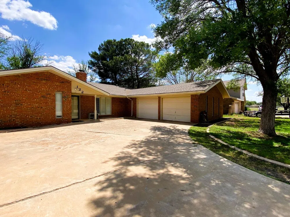 122 Parkwood Lane Levelland, TX 79336