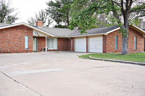 122 Parkwood Lane