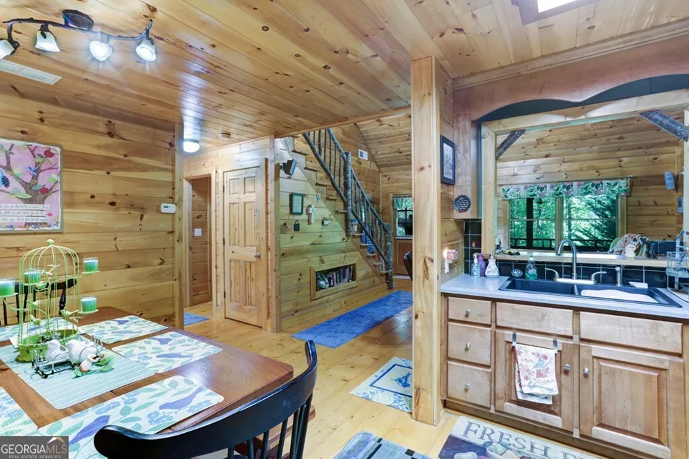 1380 Deerfield RD Young Harris, GA 30582
