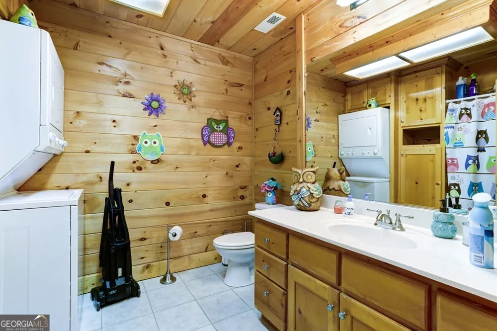 1380 Deerfield RD Young Harris, GA 30582