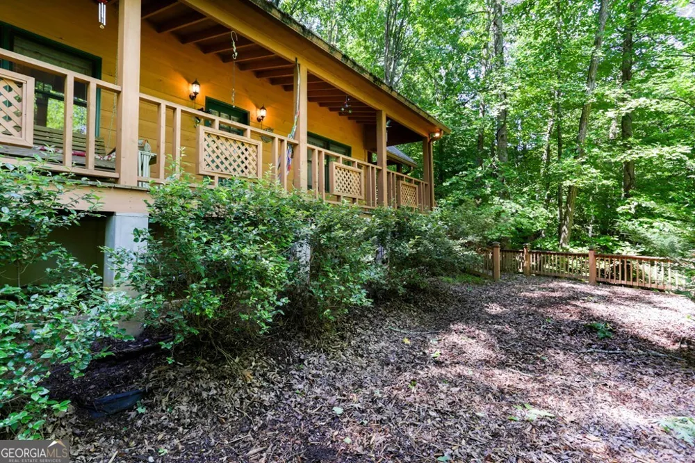 1380 Deerfield RD Young Harris, GA 30582