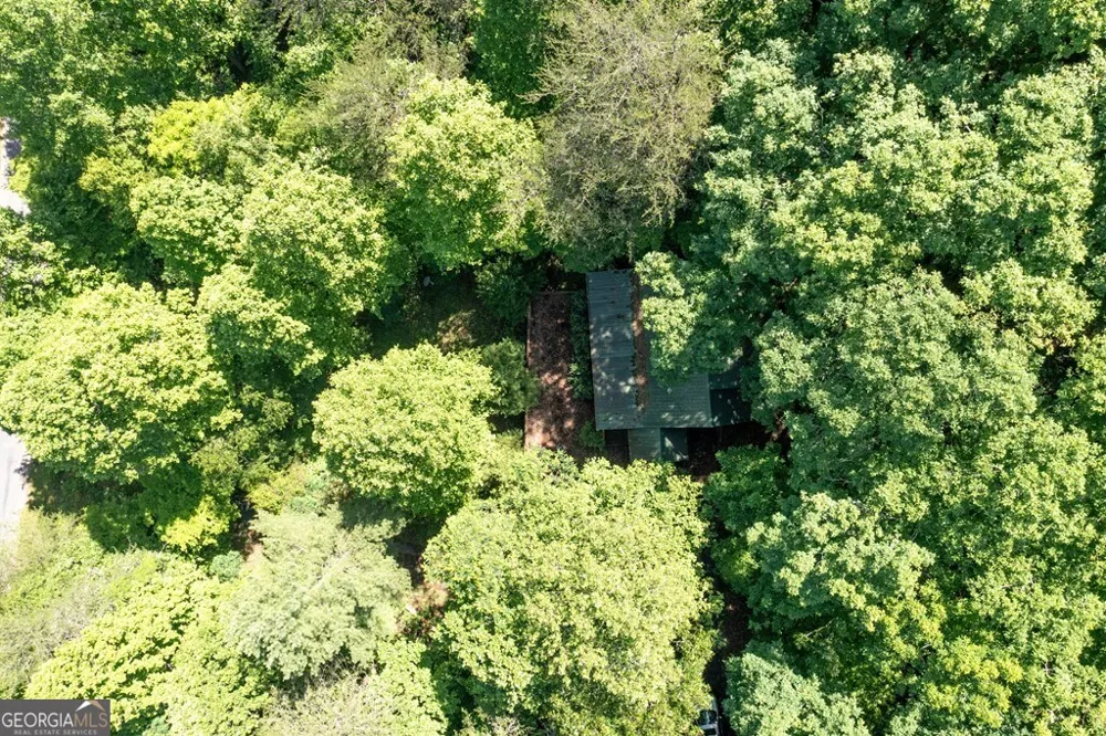 1380 Deerfield RD Young Harris, GA 30582