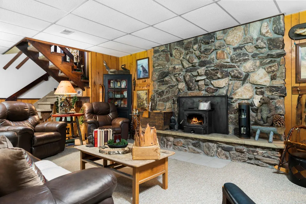 6634 Newcosta Avenue Mecosta Township, MI 49346